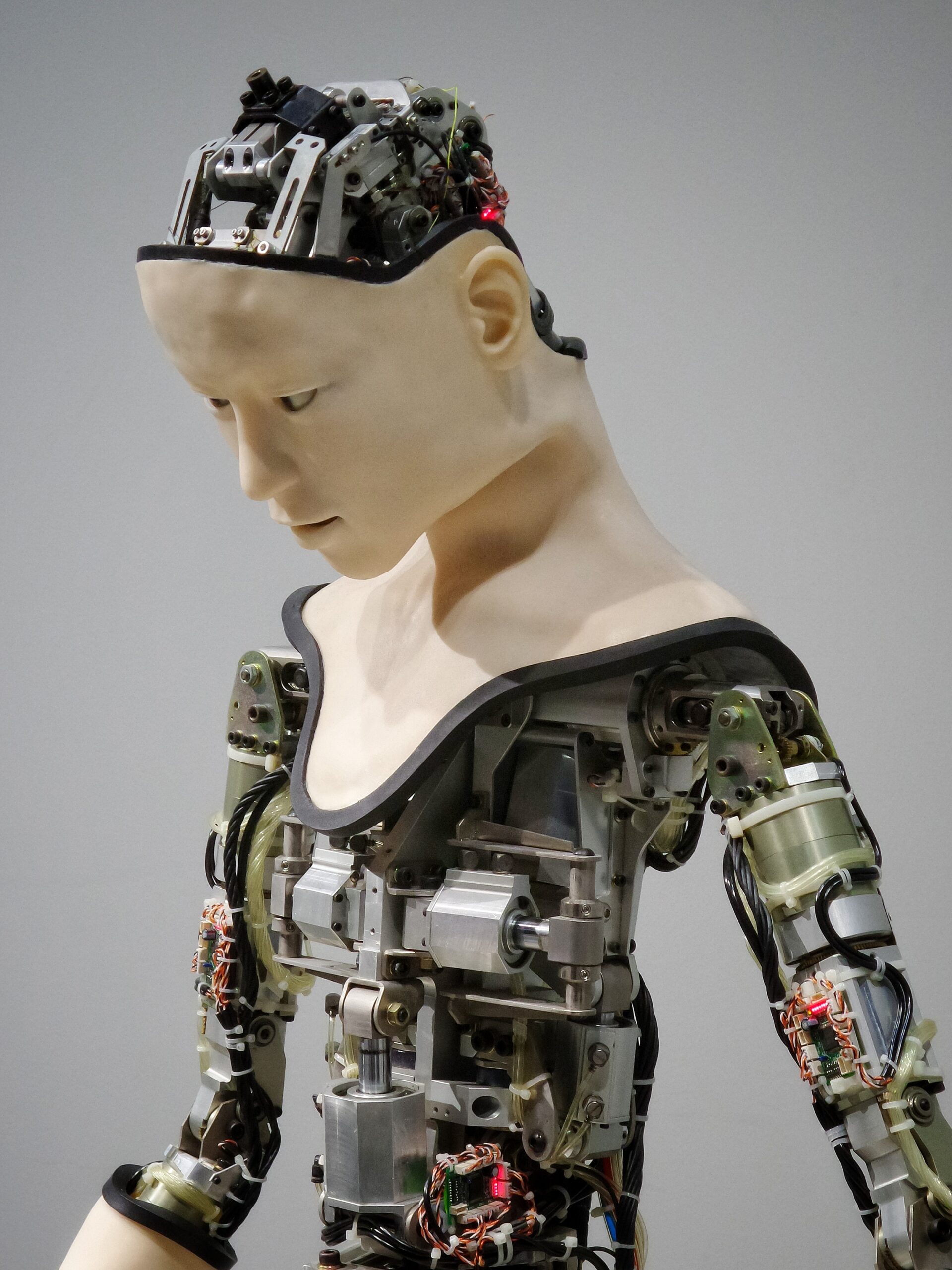 Robot industriel avec aimants